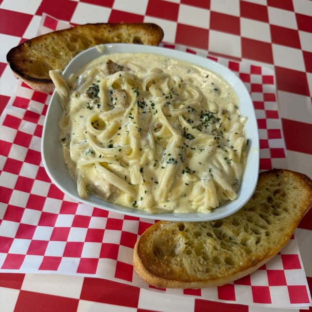 Chicken Alfredo.