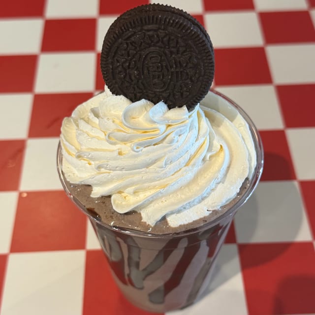 Oreo Shake.
